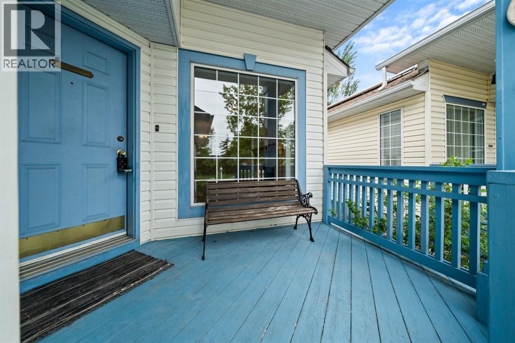 126 Douglas Glen Close SE - 2