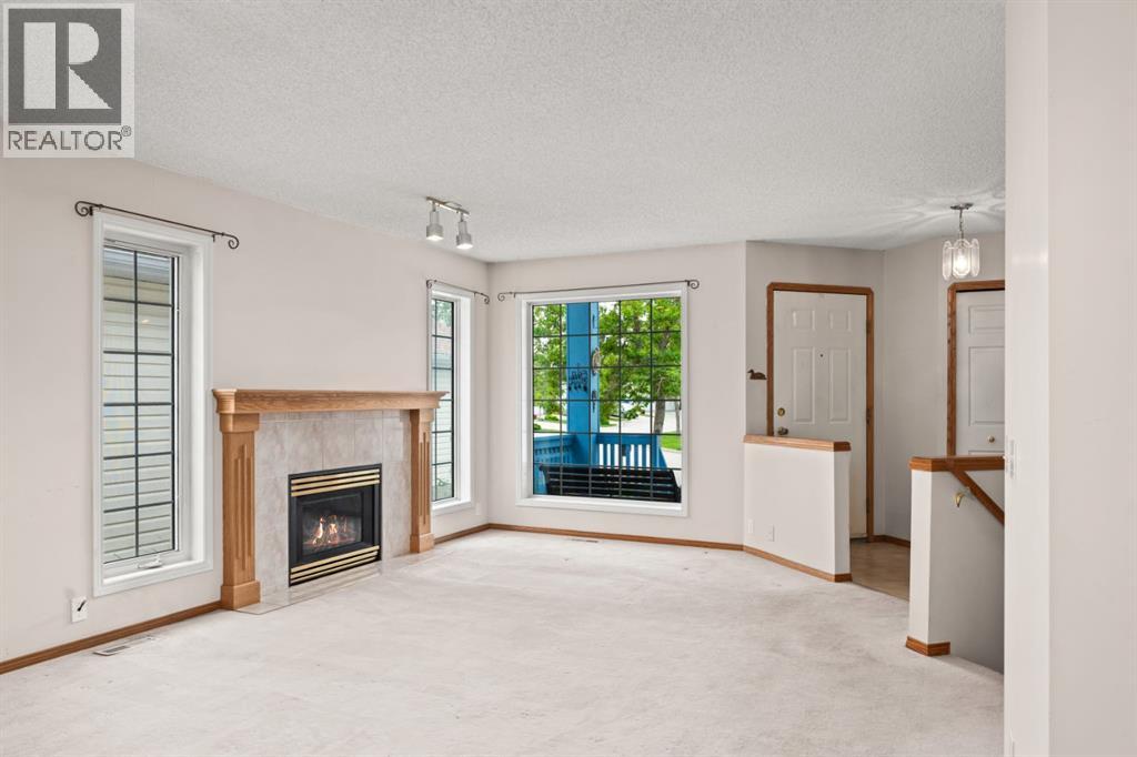 126 Douglas Glen Close SE - 5