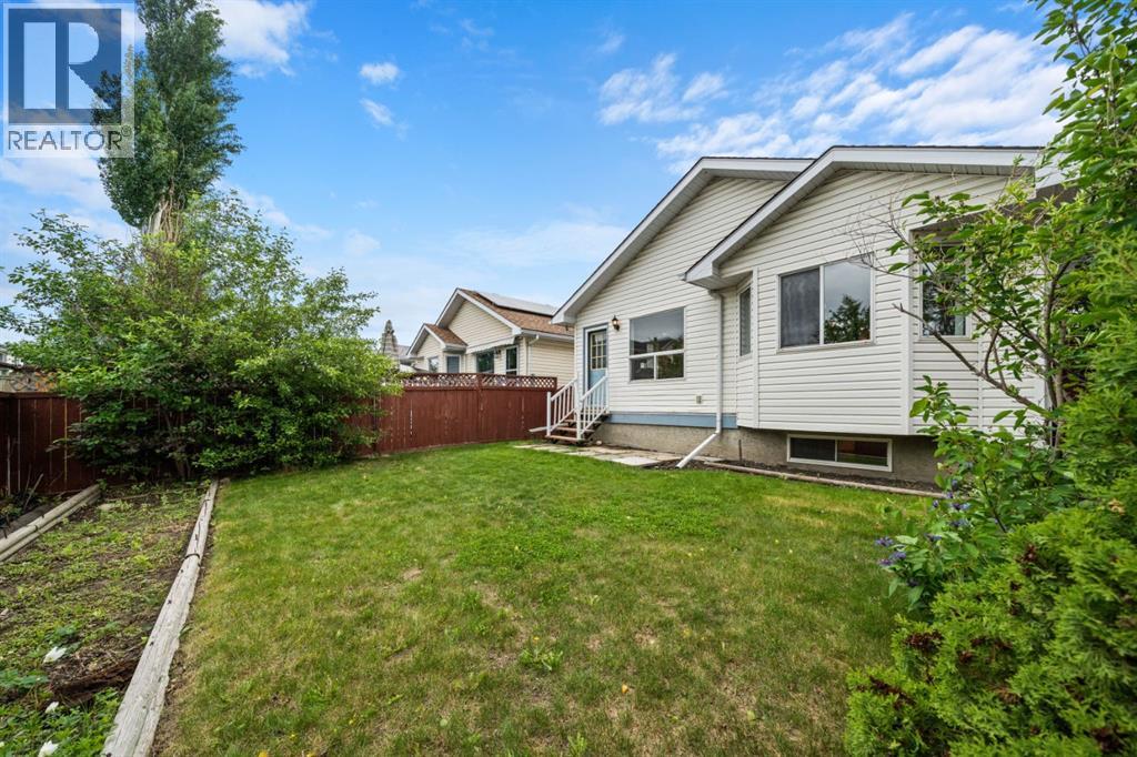 126 Douglas Glen Close SE - 24