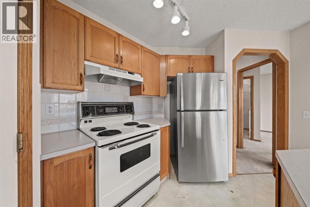 126 Douglas Glen Close SE - 10