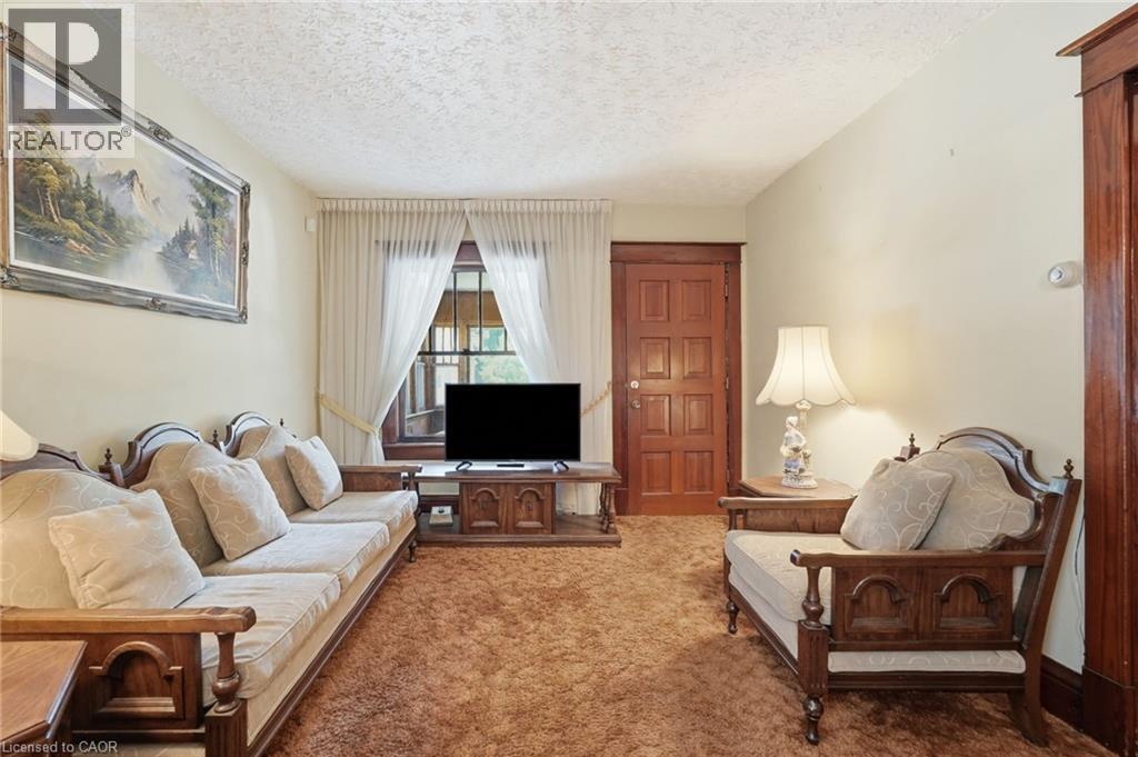 4587 THIRD Avenue - 10