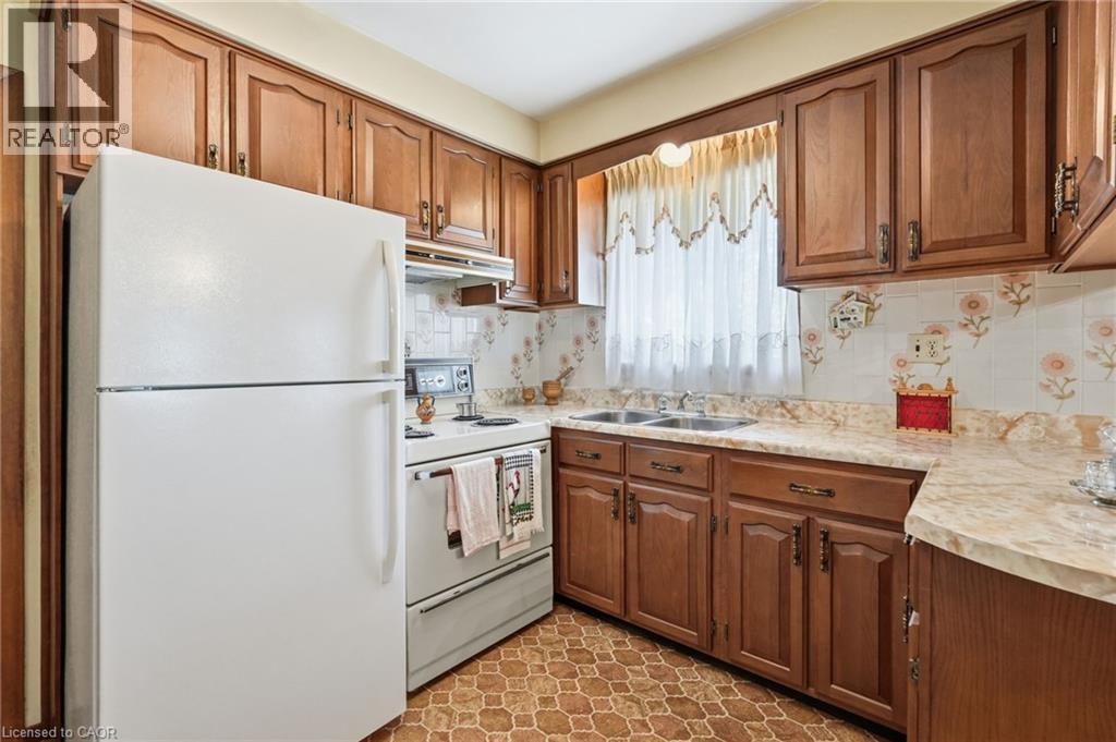 4587 THIRD Avenue - 14