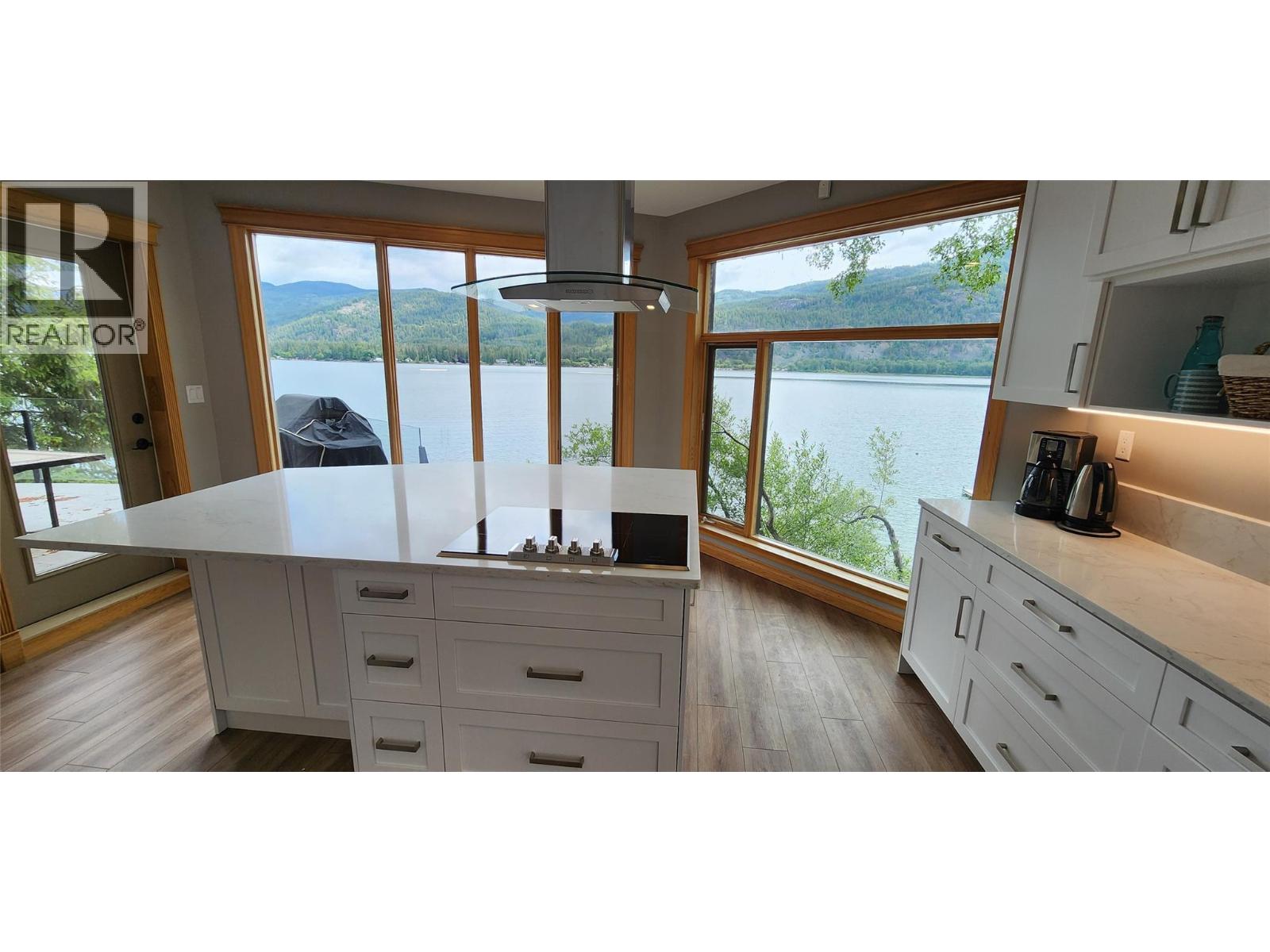 1722 WEST LAKE Drive - 11