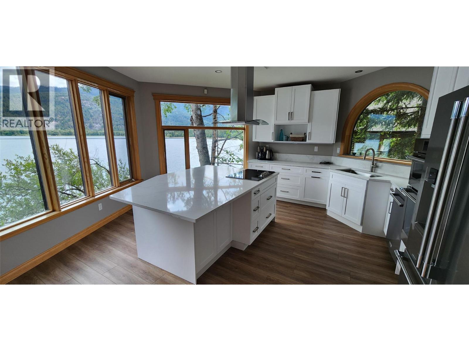 1722 WEST LAKE Drive - 12