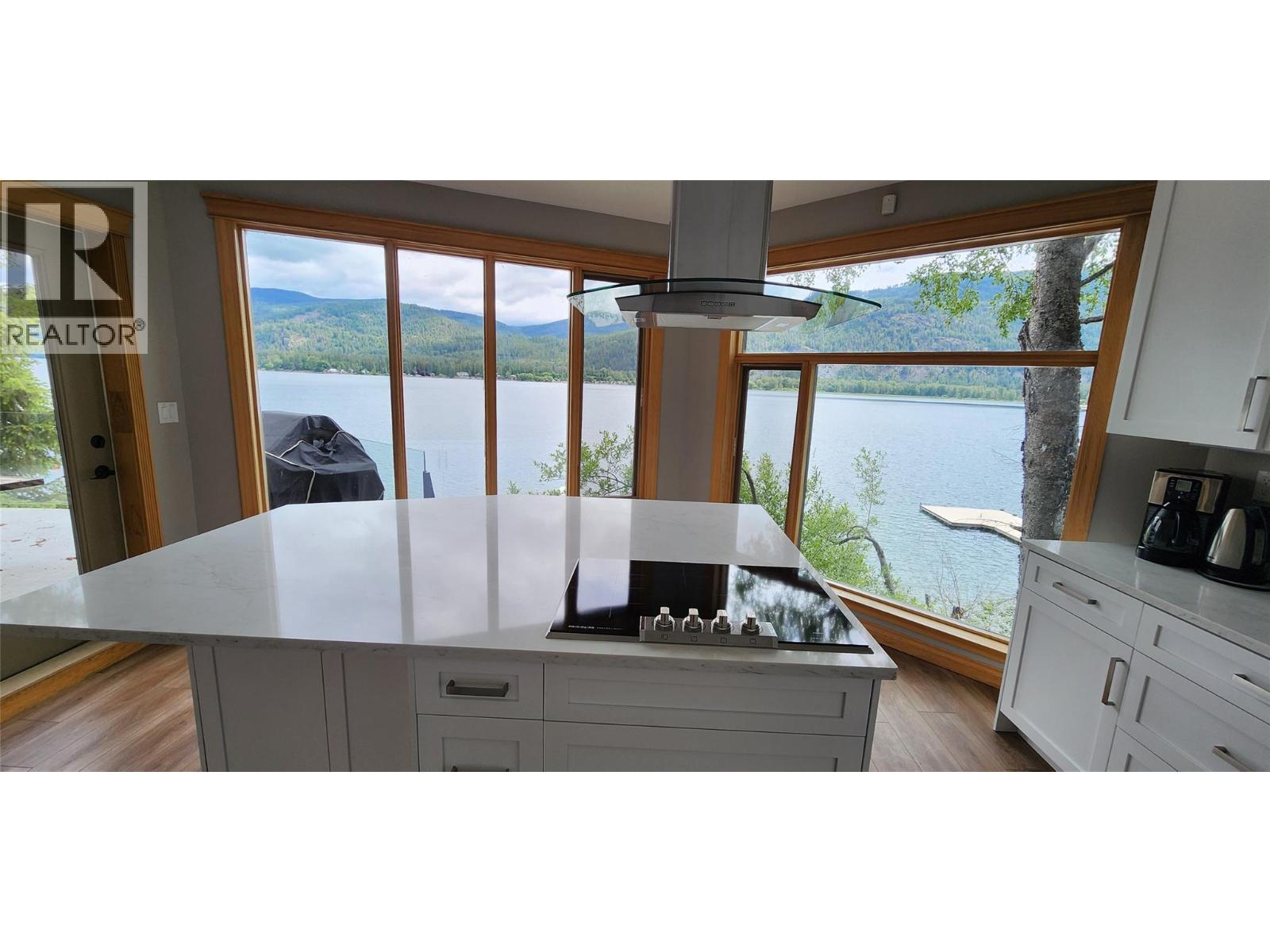 1722 WEST LAKE Drive - 6