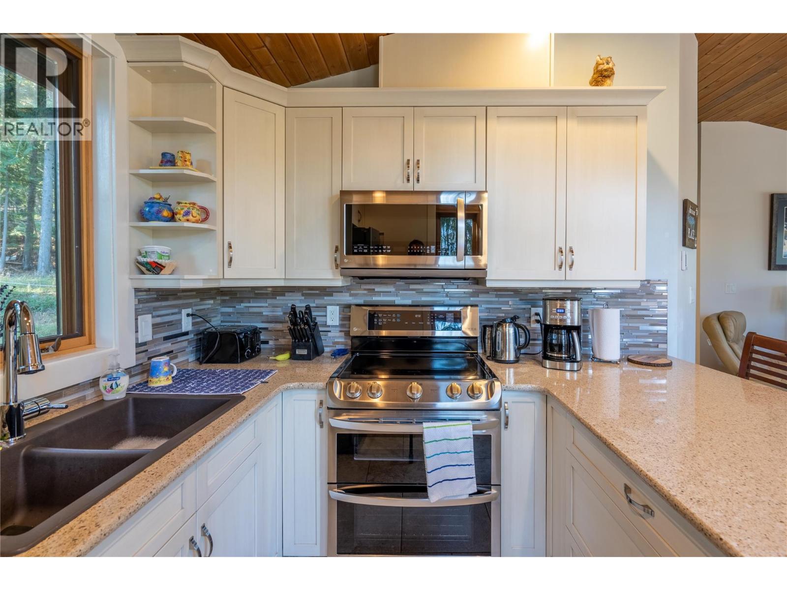 1722 WEST LAKE Drive - 75