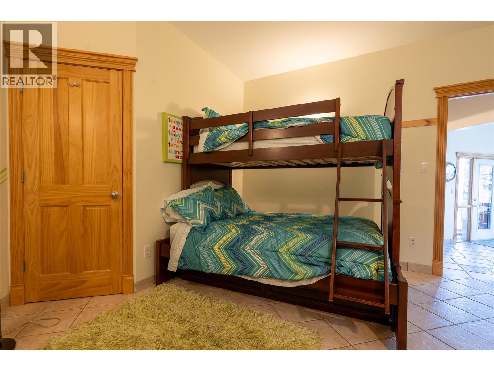 1722 WEST LAKE Drive - 52