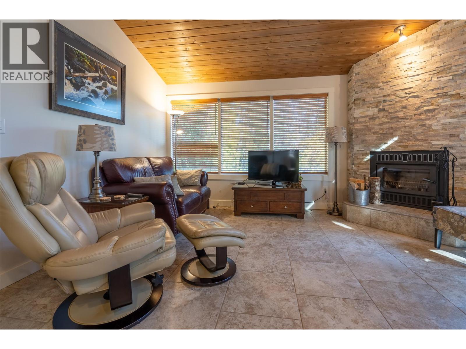 1722 WEST LAKE Drive - 78