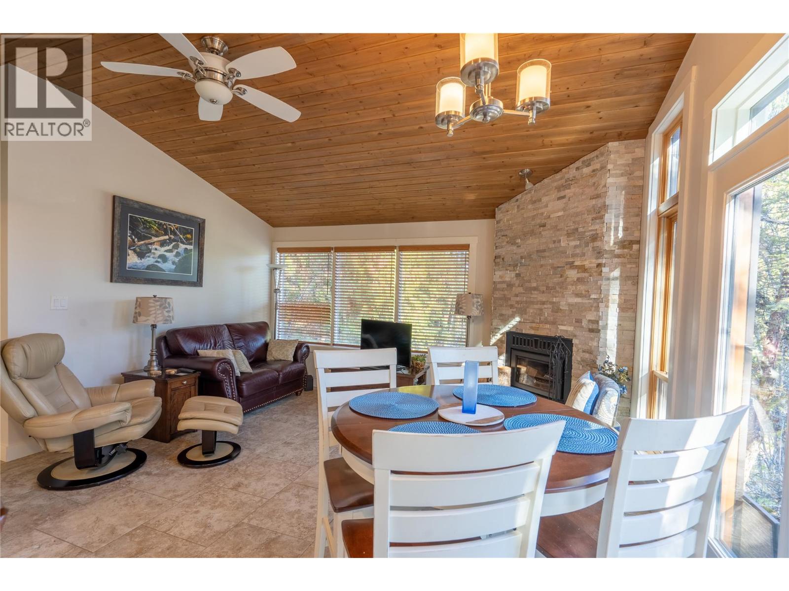 1722 WEST LAKE Drive - 76