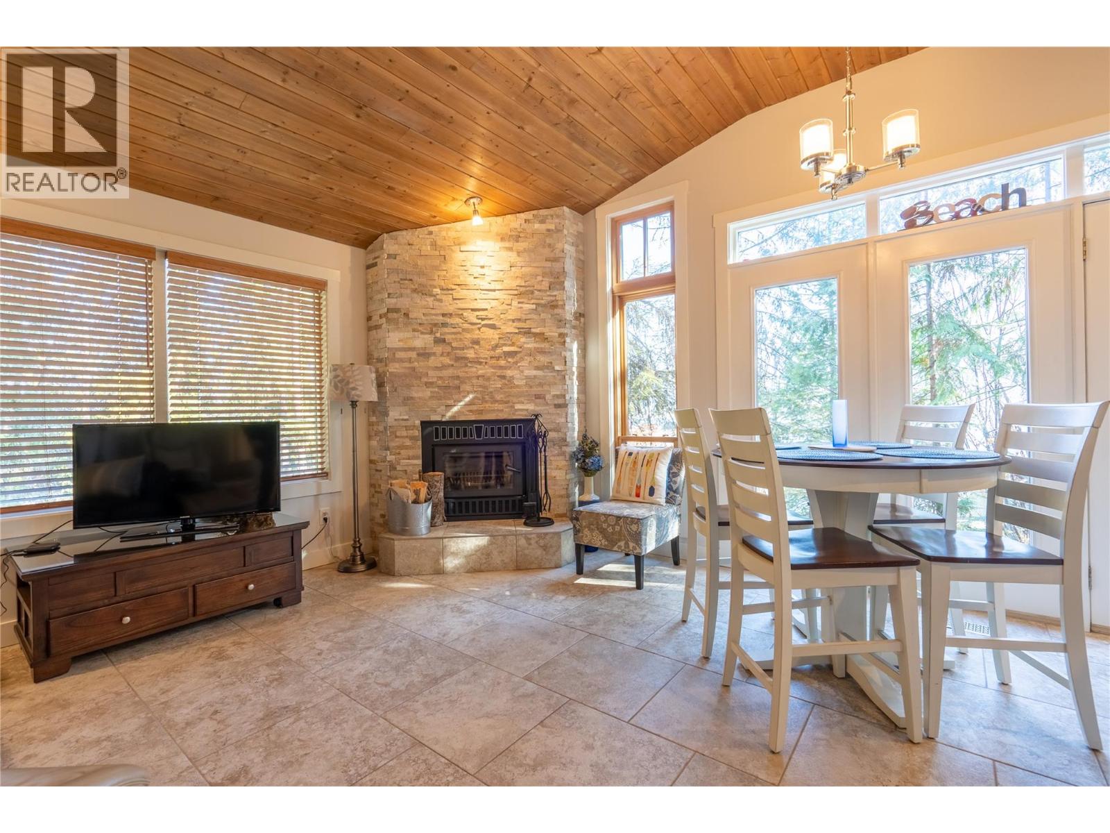 1722 WEST LAKE Drive - 80