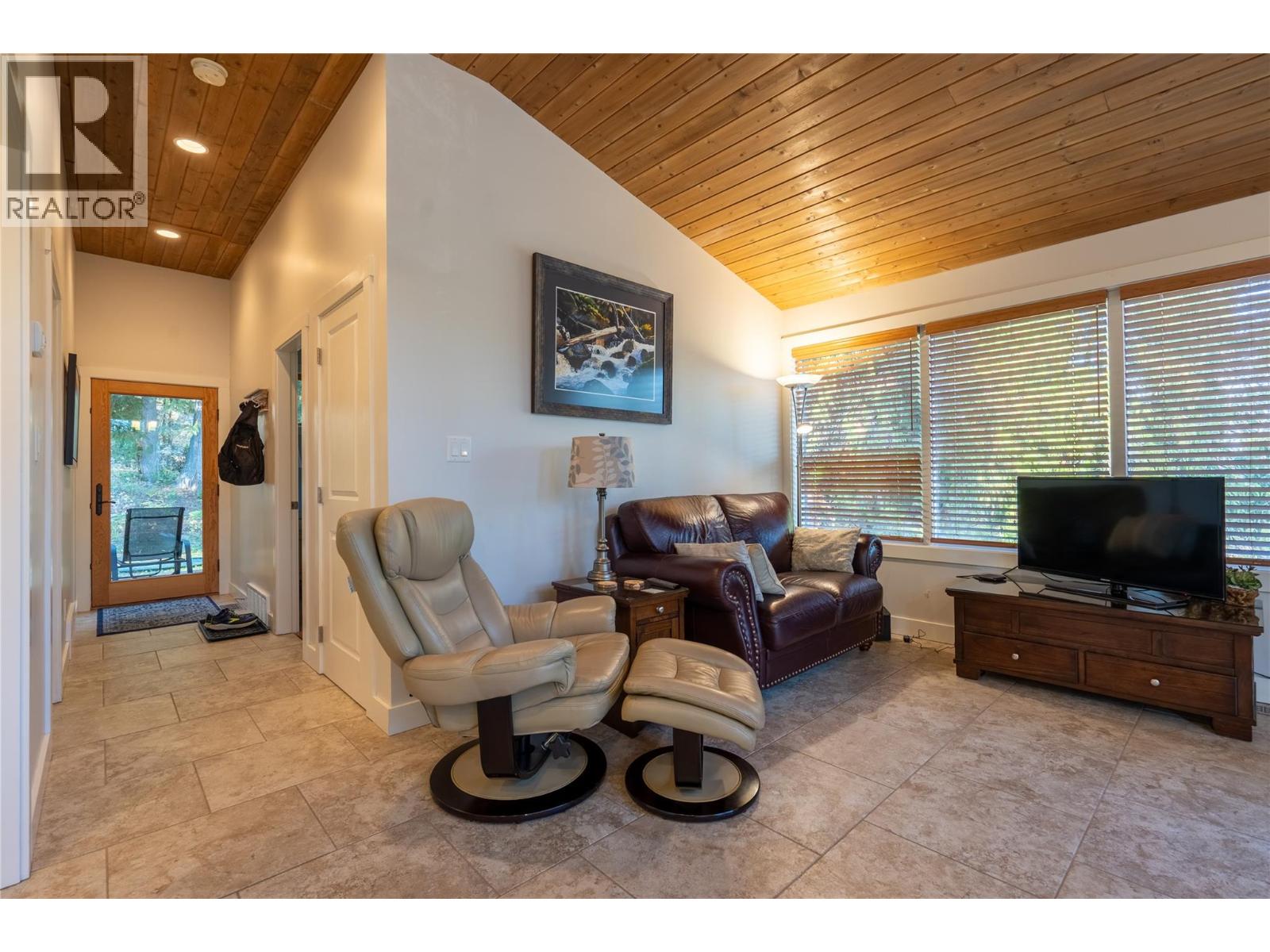 1722 WEST LAKE Drive - 81
