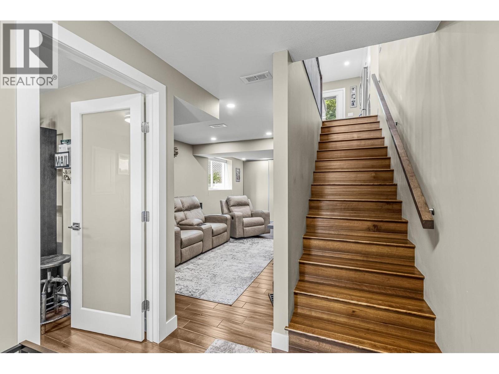 6064 Ellison Avenue - 21