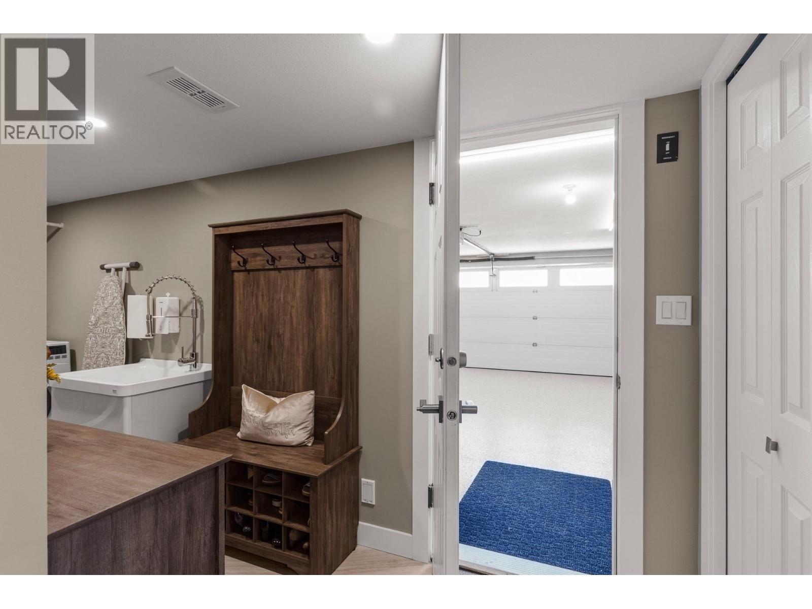 6064 Ellison Avenue - 30