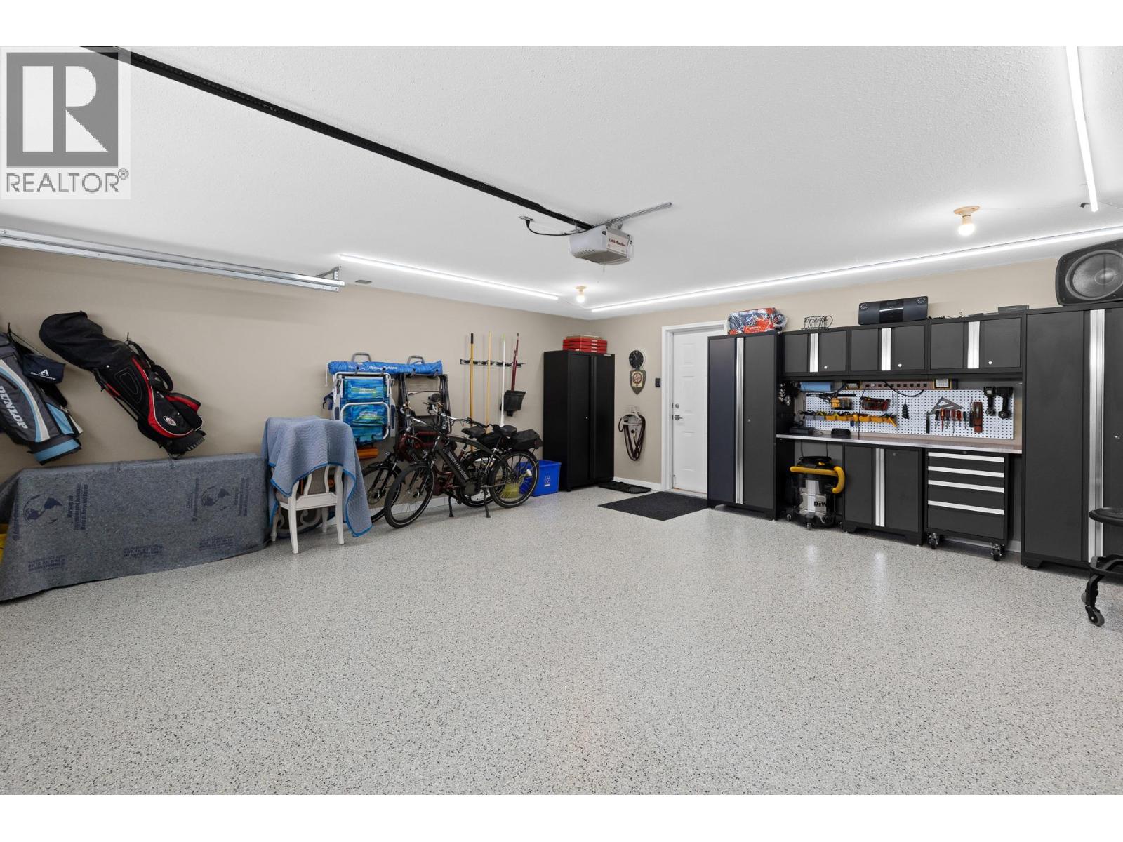 6064 Ellison Avenue - 32