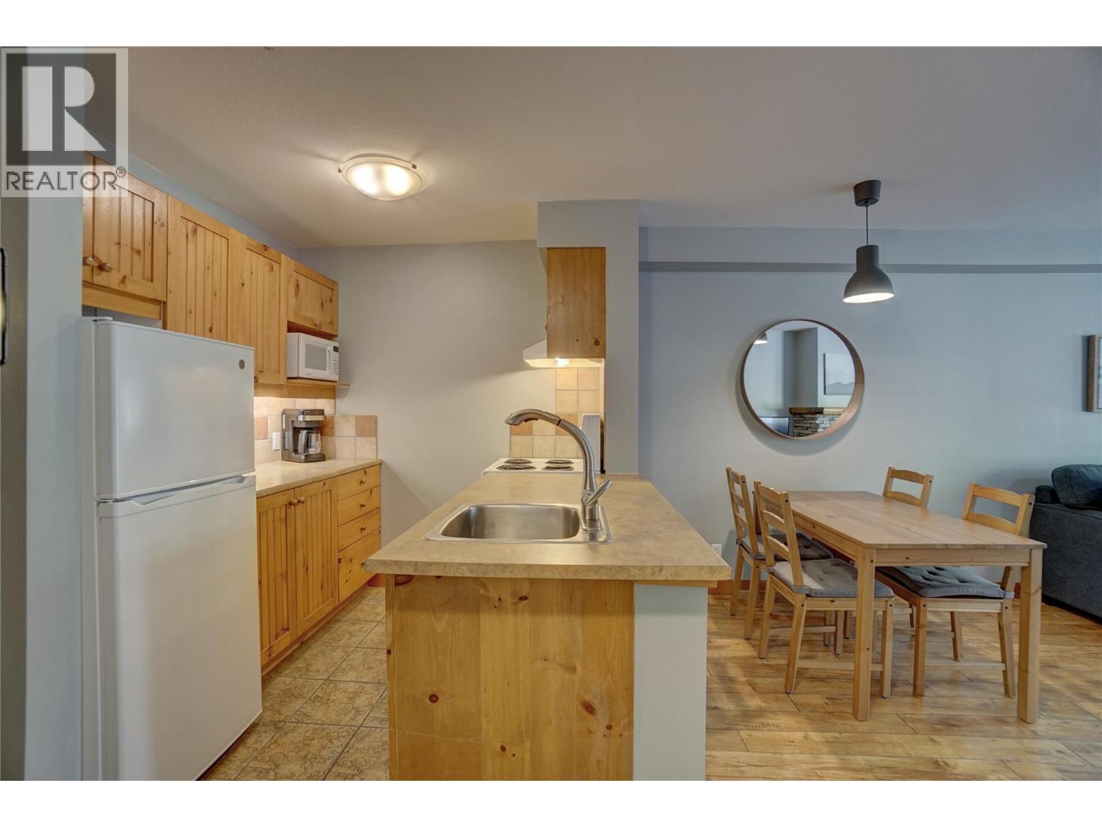 #322 2080 Summit Drive - 4