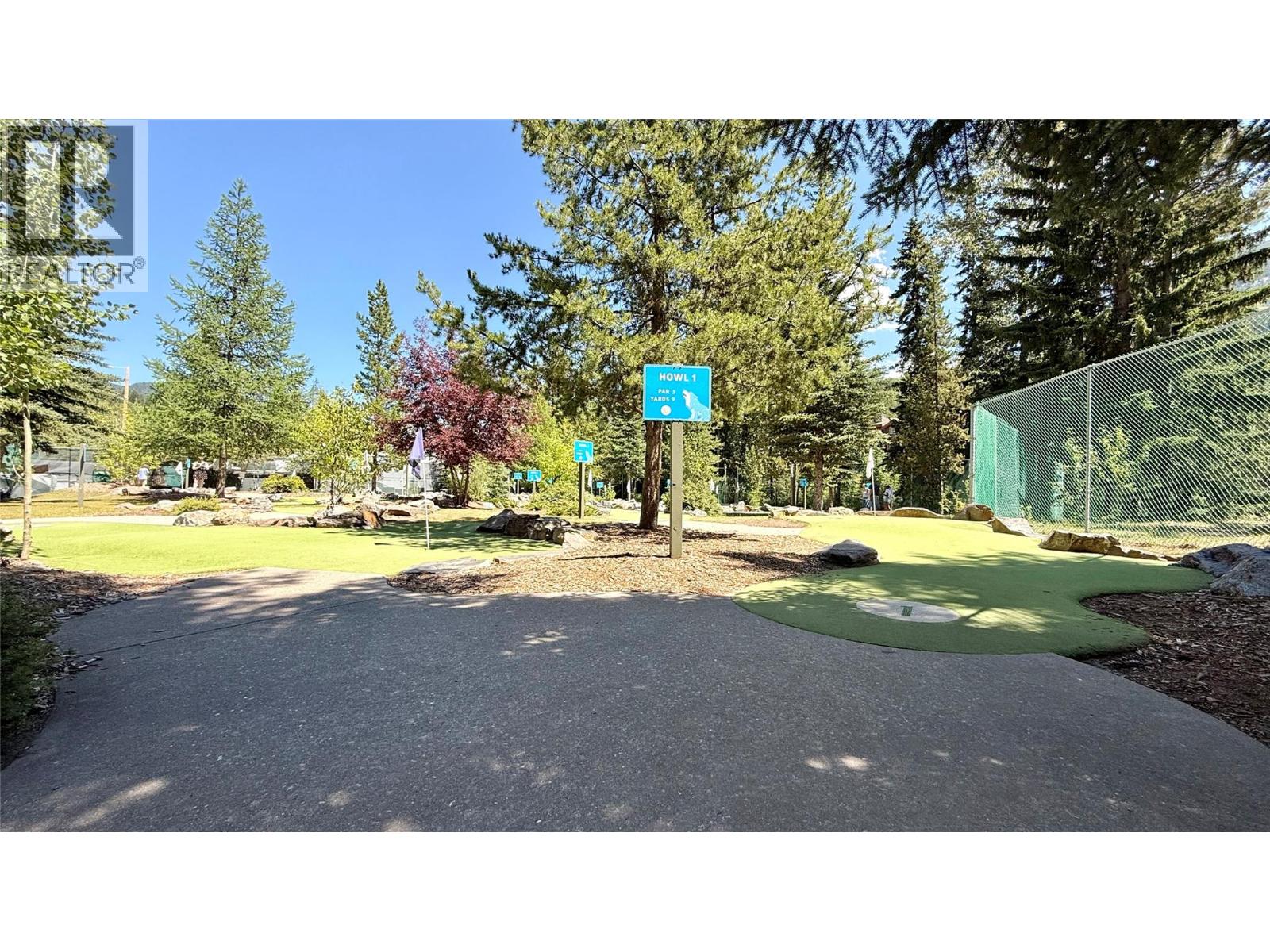 #322 2080 Summit Drive - 26