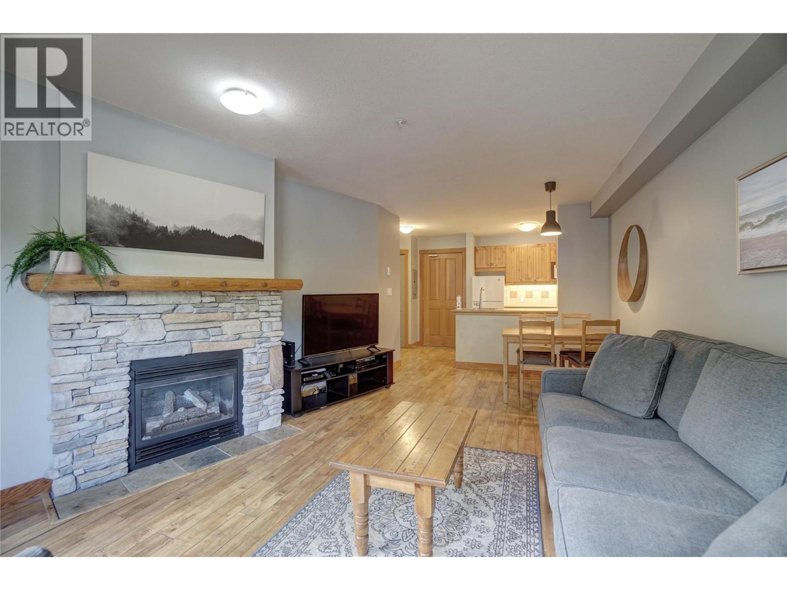 #322 2080 Summit Drive - 3