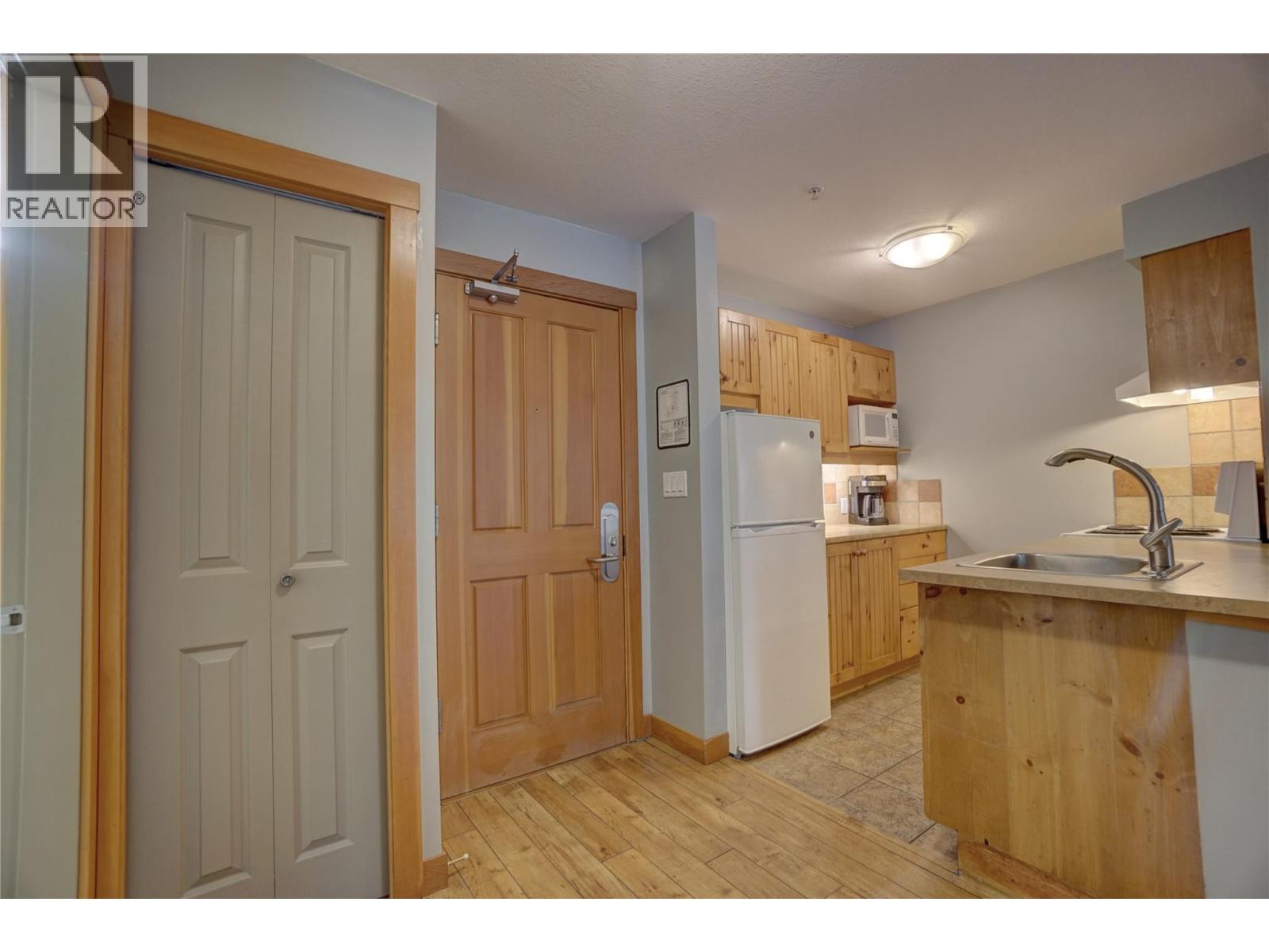 #322 2080 Summit Drive - 13