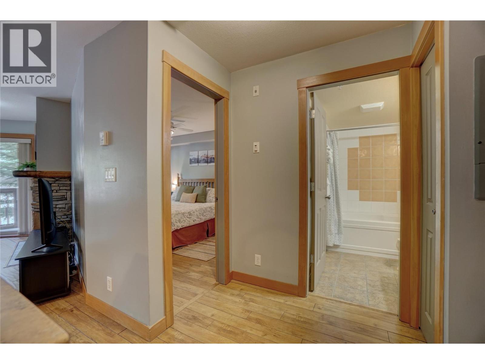 #322 2080 Summit Drive - 14