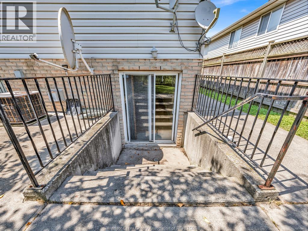 1455 DOBRICH STREET - 5