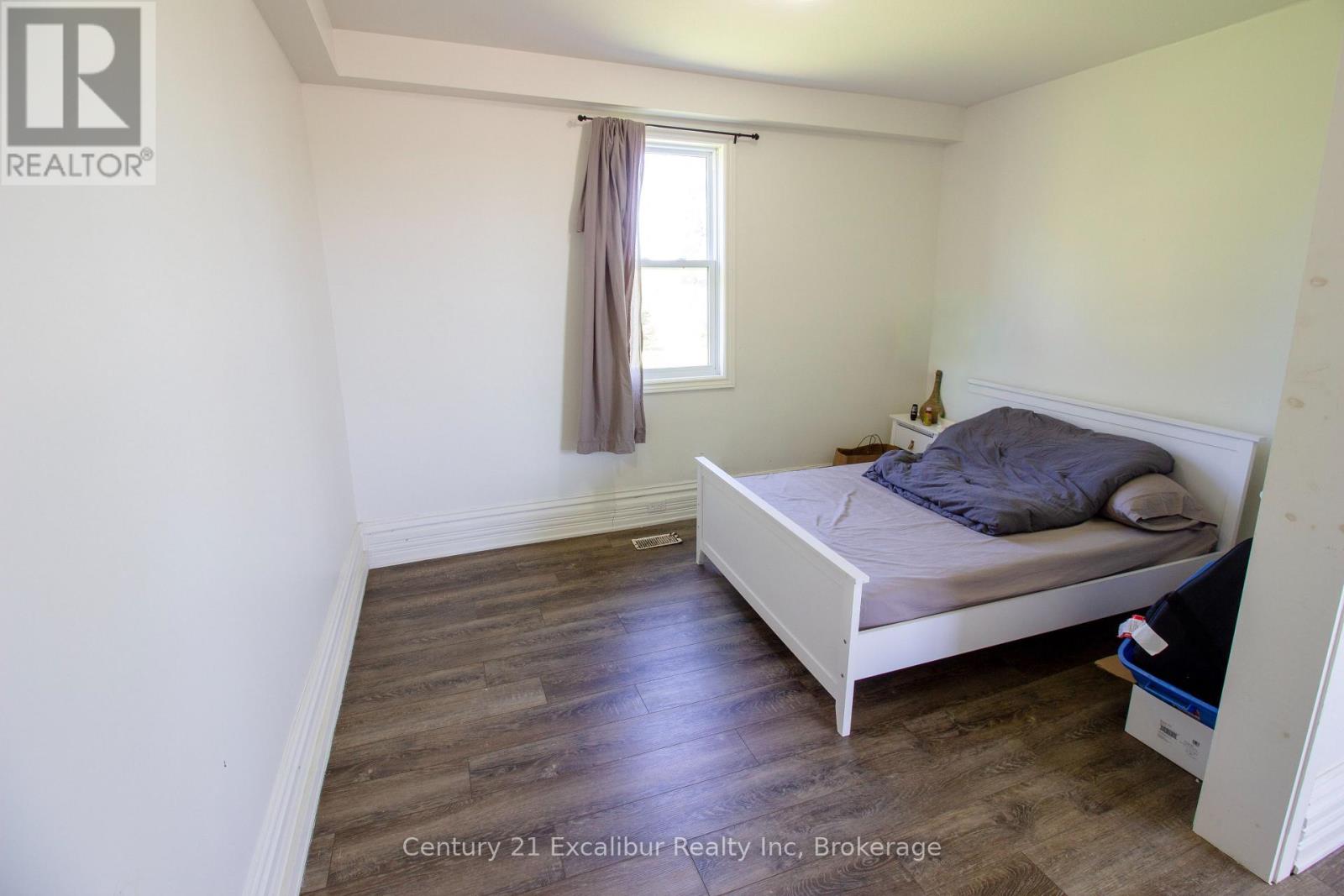8323 LINE 12 STREET - 9