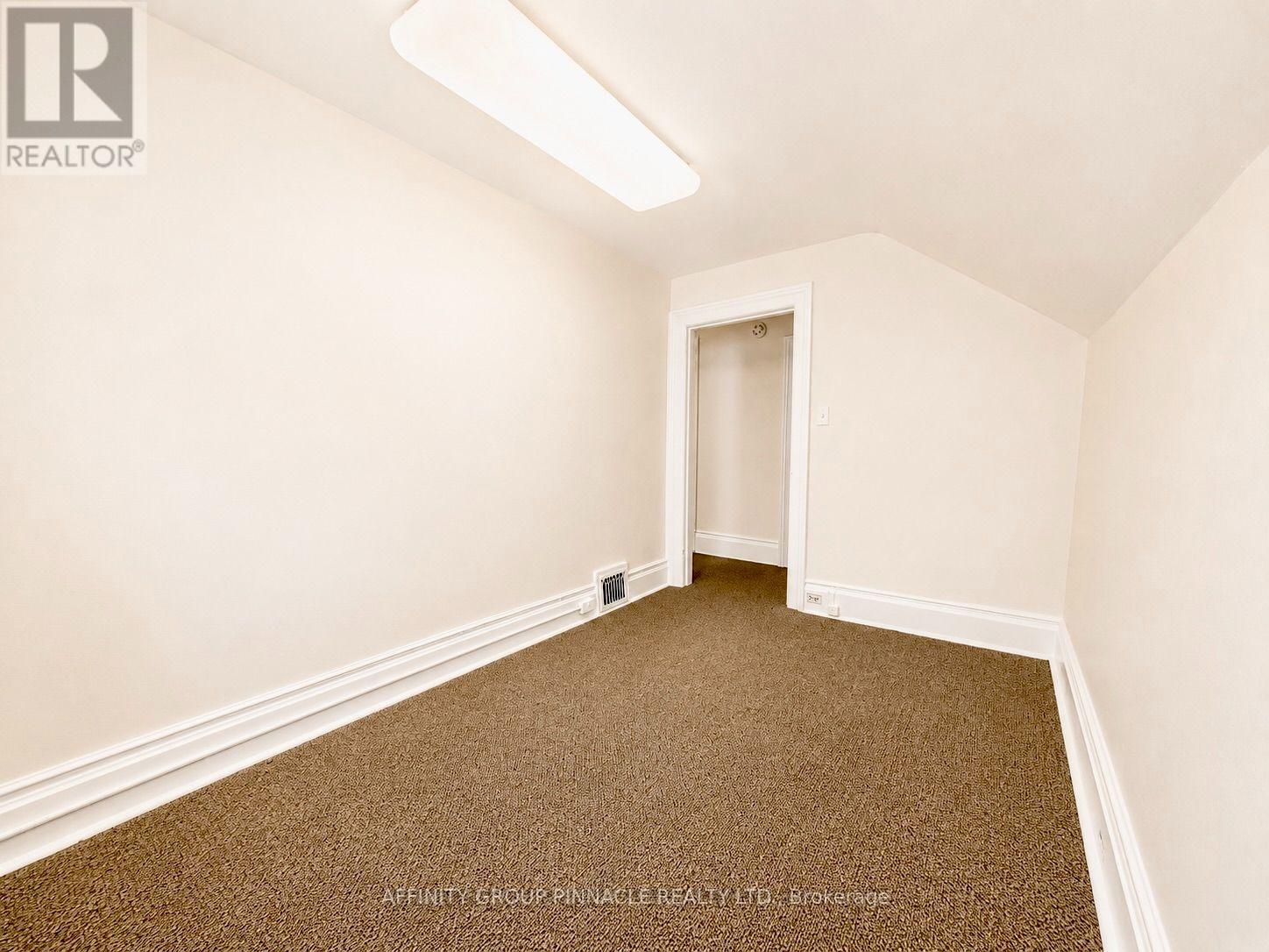 221 KENT STREET W - 31