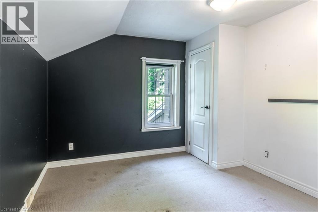 12 NEW Street - 19