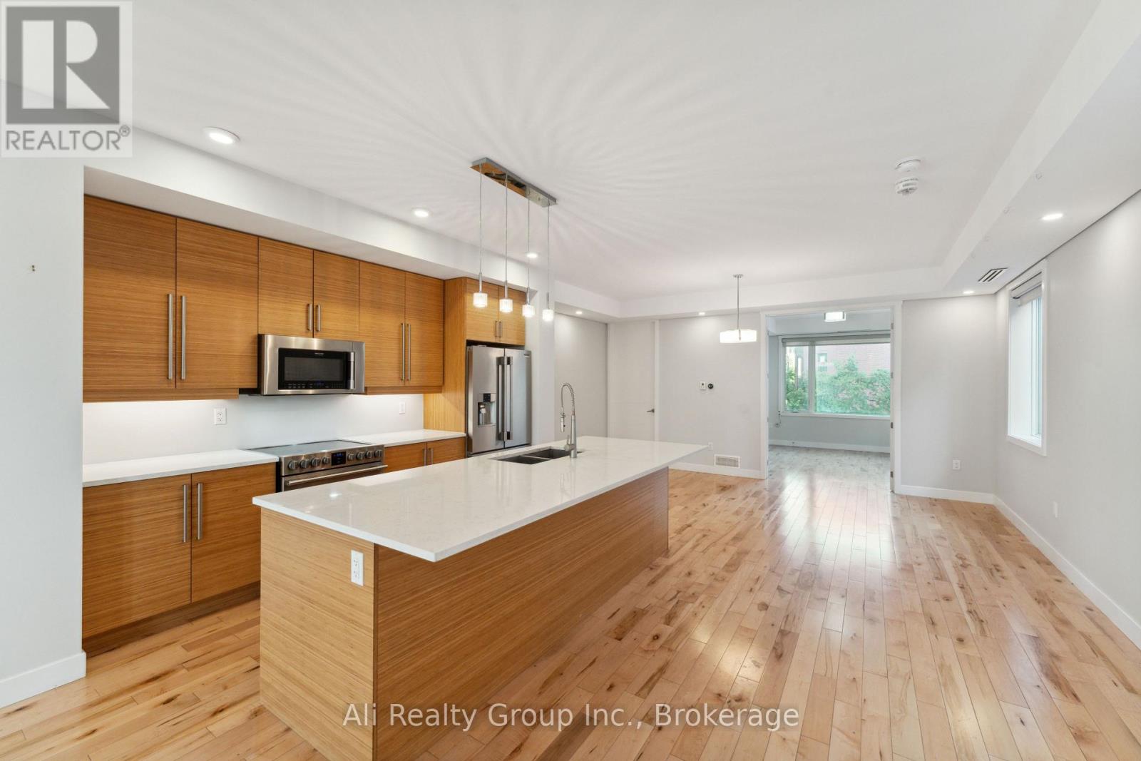 12 Bed, 9 Bath Multi-Family for Sale in Ottawa – 36 ONTARIO STREET, Ottawa – MLS# X13567152 - Image 15