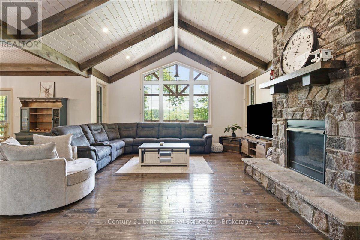 673 LAHEY ROAD - Image 12