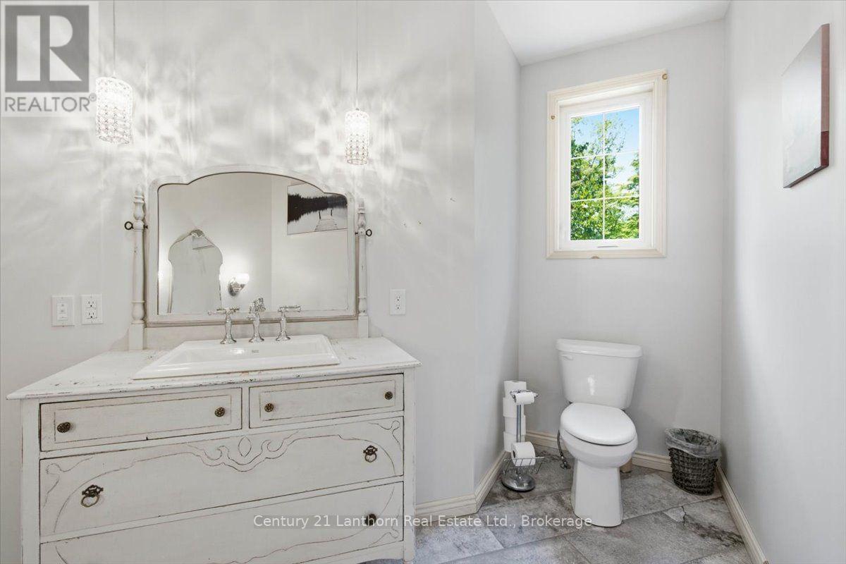 673 LAHEY ROAD - Image 32