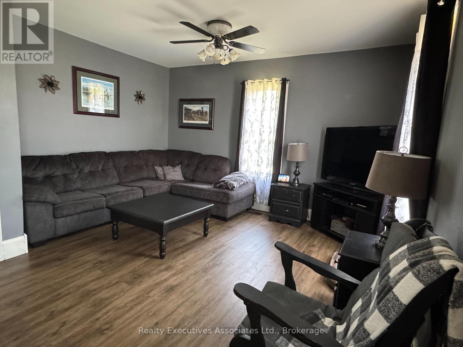 108 GODOLPHIN ROAD - 10
