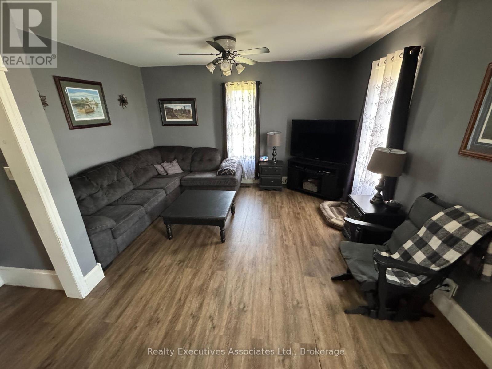 108 GODOLPHIN ROAD - 12