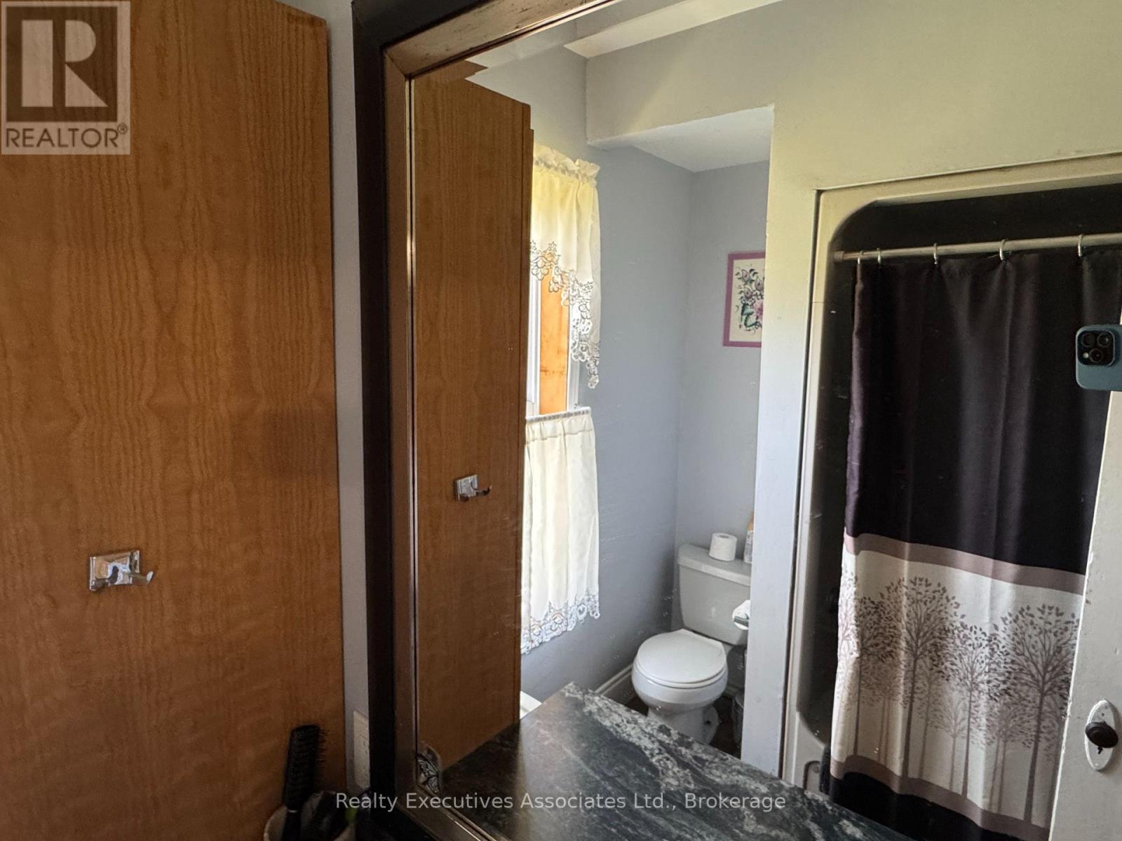 108 GODOLPHIN ROAD - 13