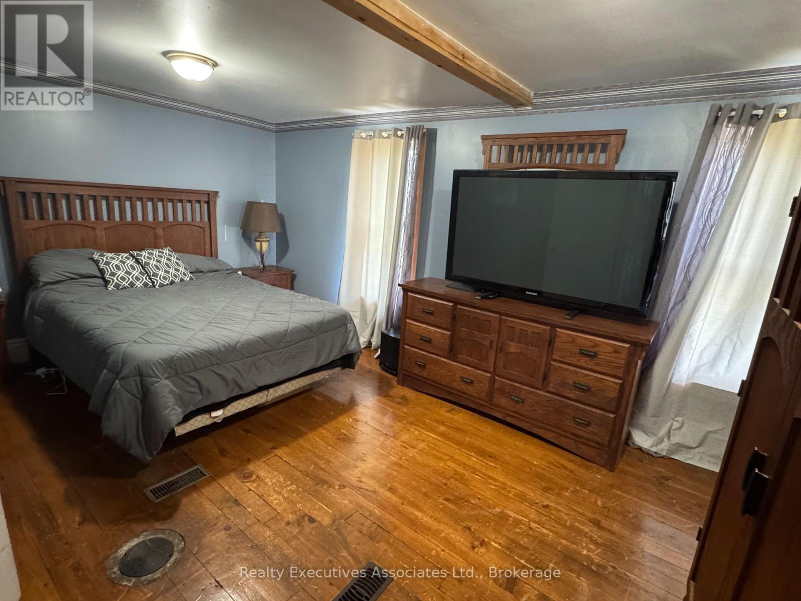 108 GODOLPHIN ROAD - 17