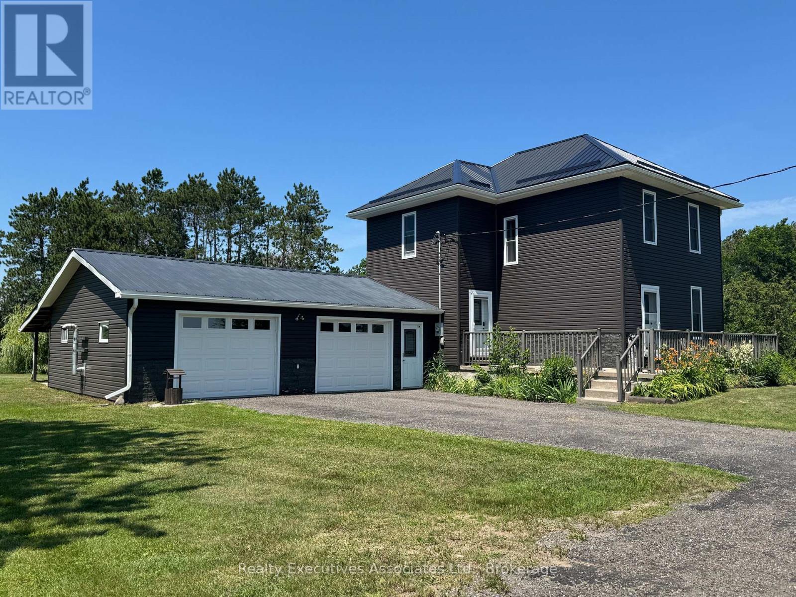 108 GODOLPHIN ROAD - 2