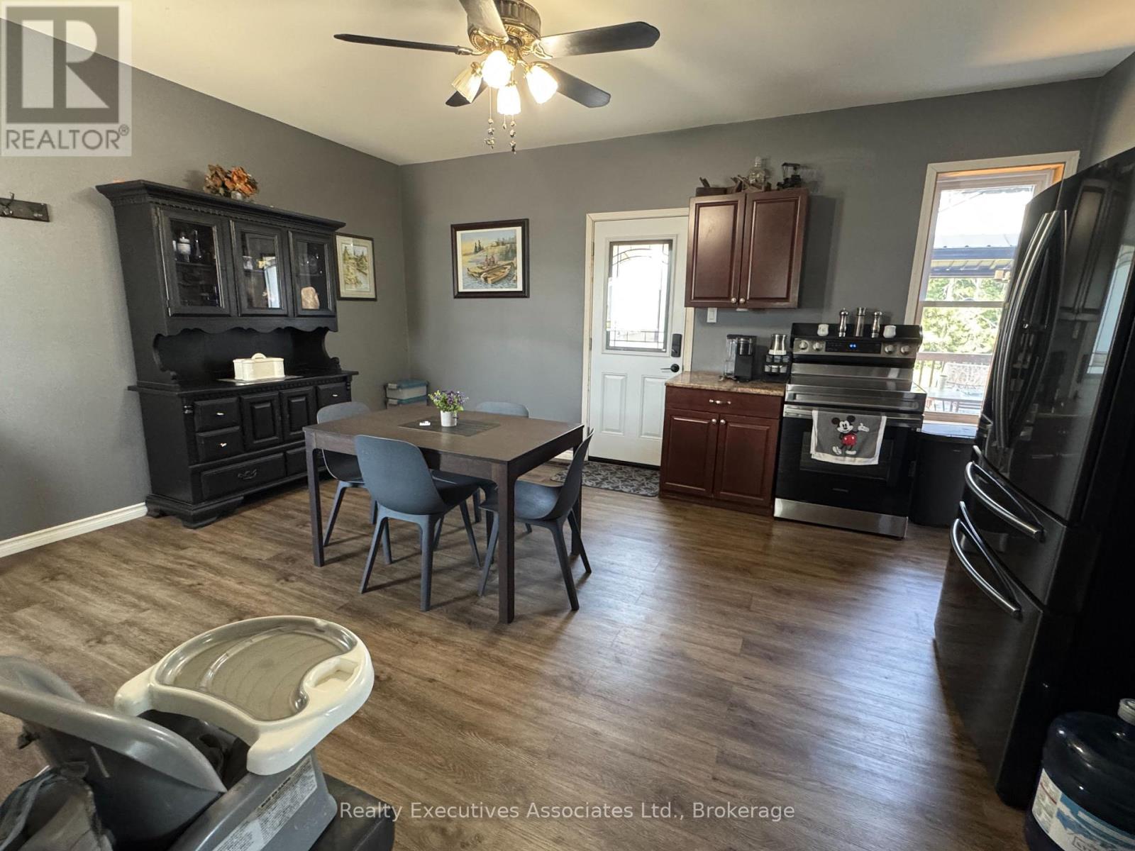 108 GODOLPHIN ROAD - 6