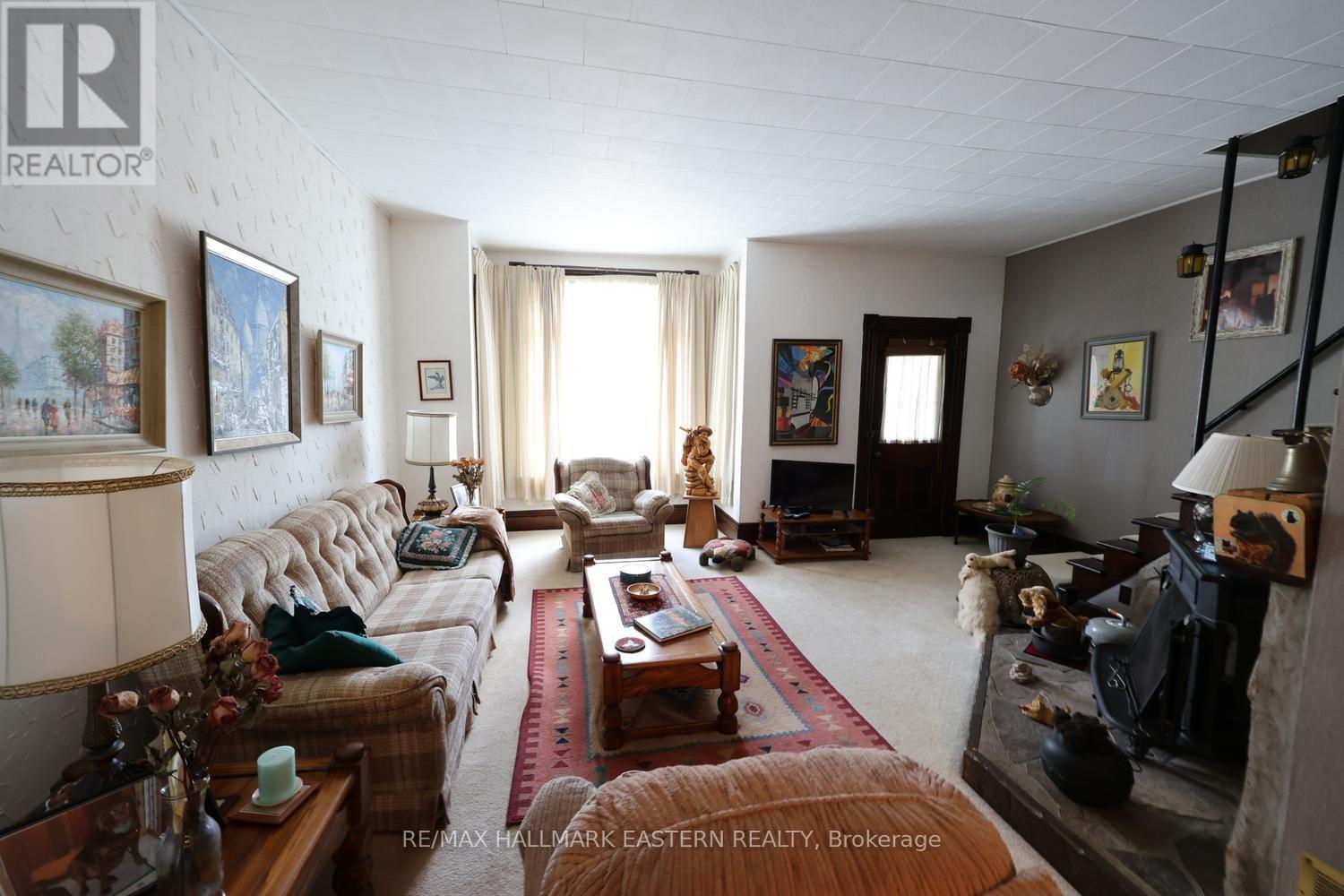 29 OAK STREET - Image 15