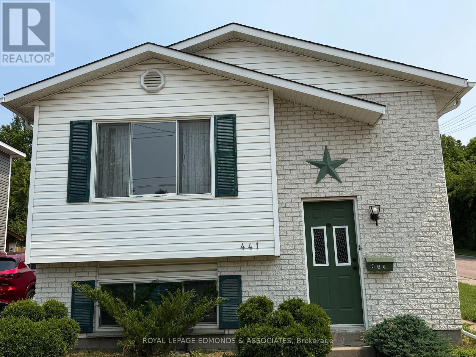 441 MACKAY STREET - 1
