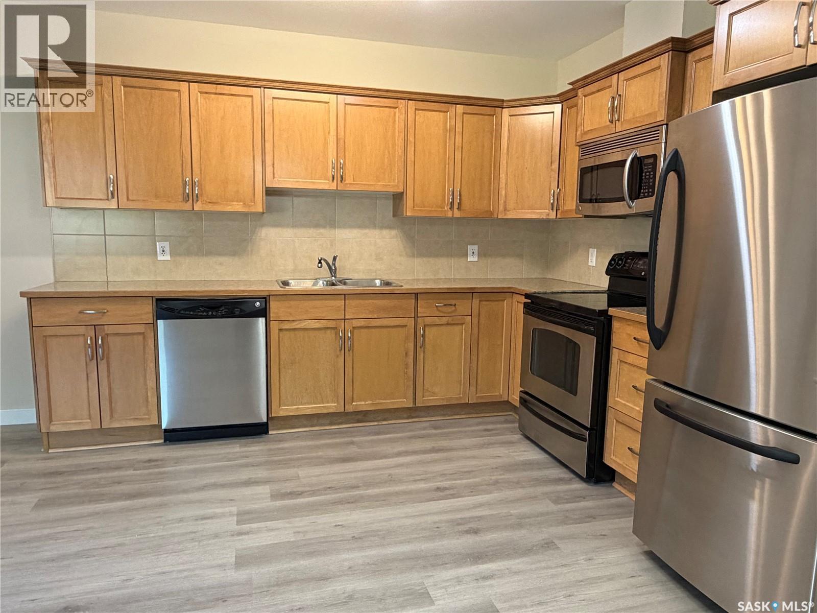 #109 302 Bemister AVENUE E - 11