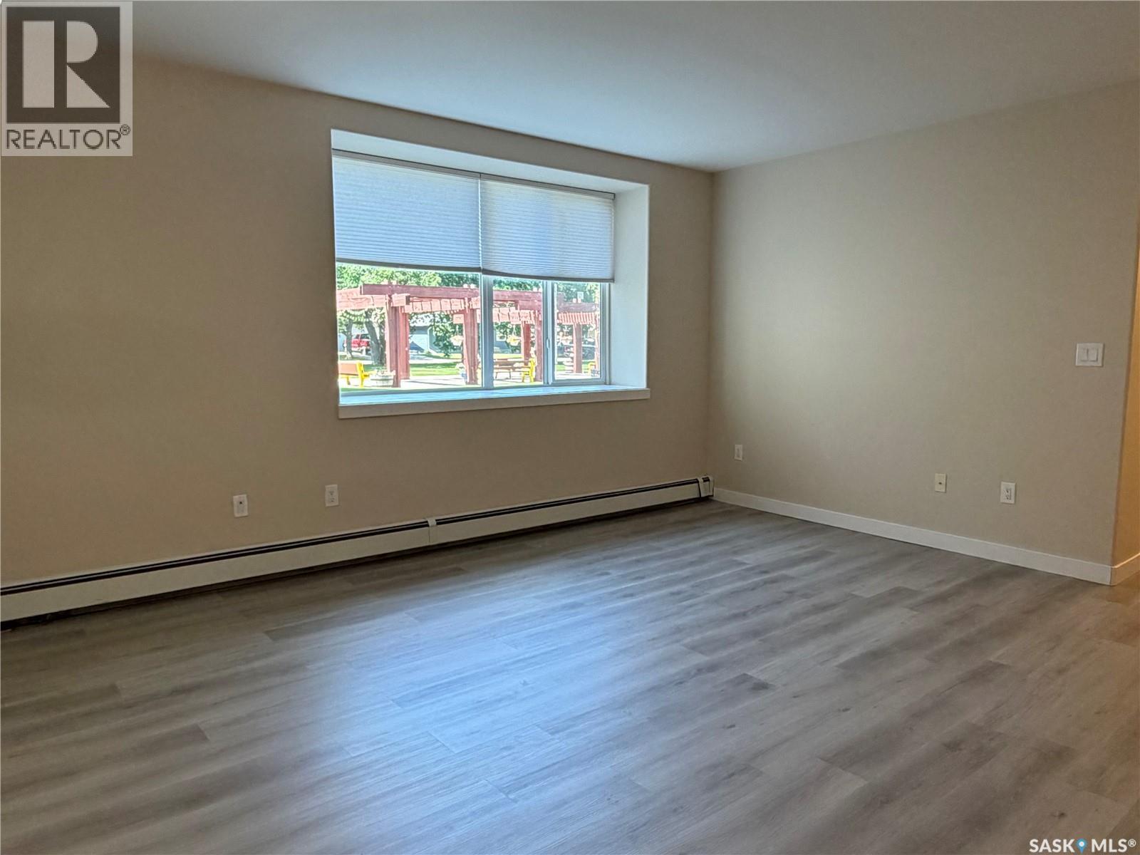 #109 302 Bemister AVENUE E - 13