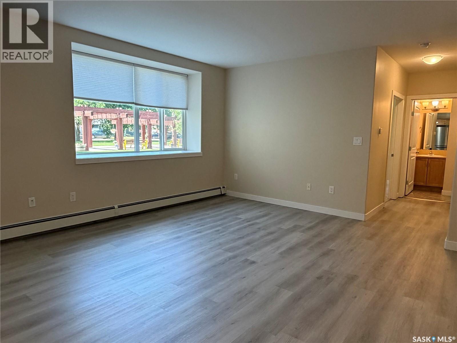 #109 302 Bemister AVENUE E - 14