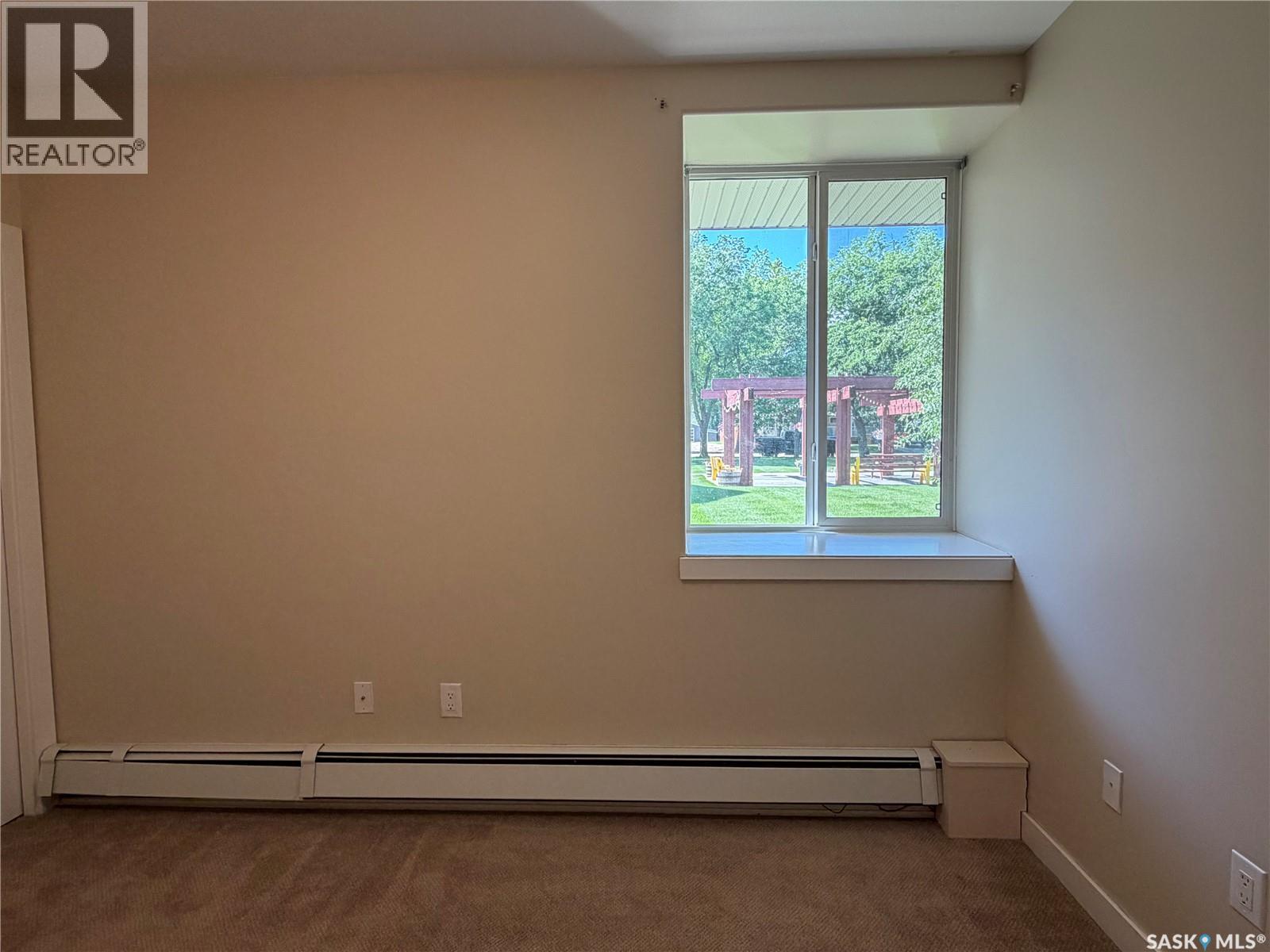 #109 302 Bemister AVENUE E - 22