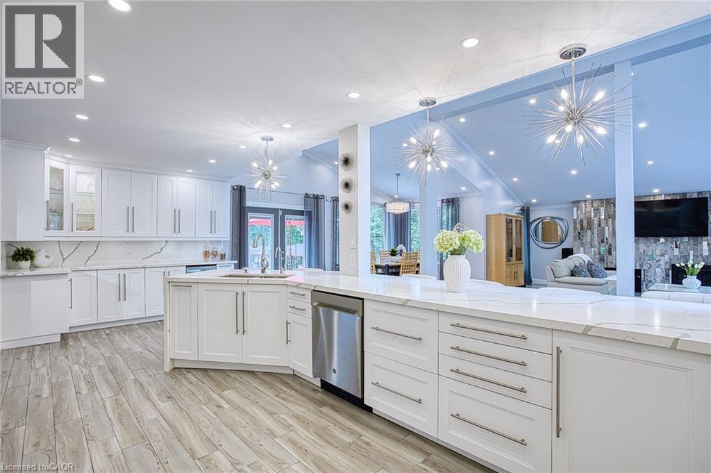 3263 GUYATT Road - 12