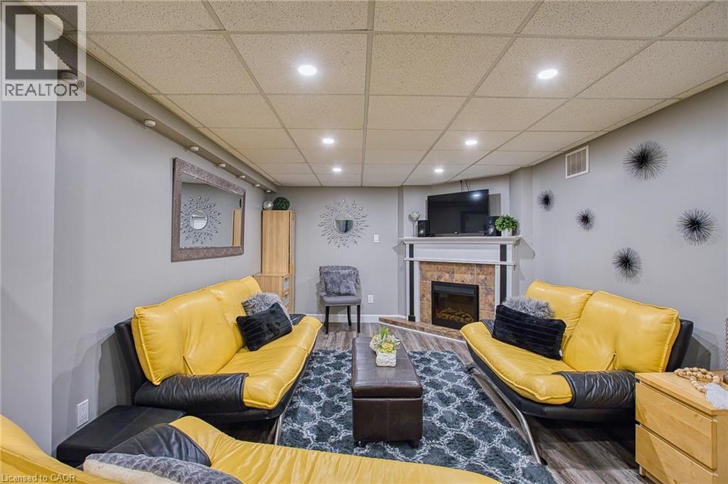 3263 GUYATT Road - 41