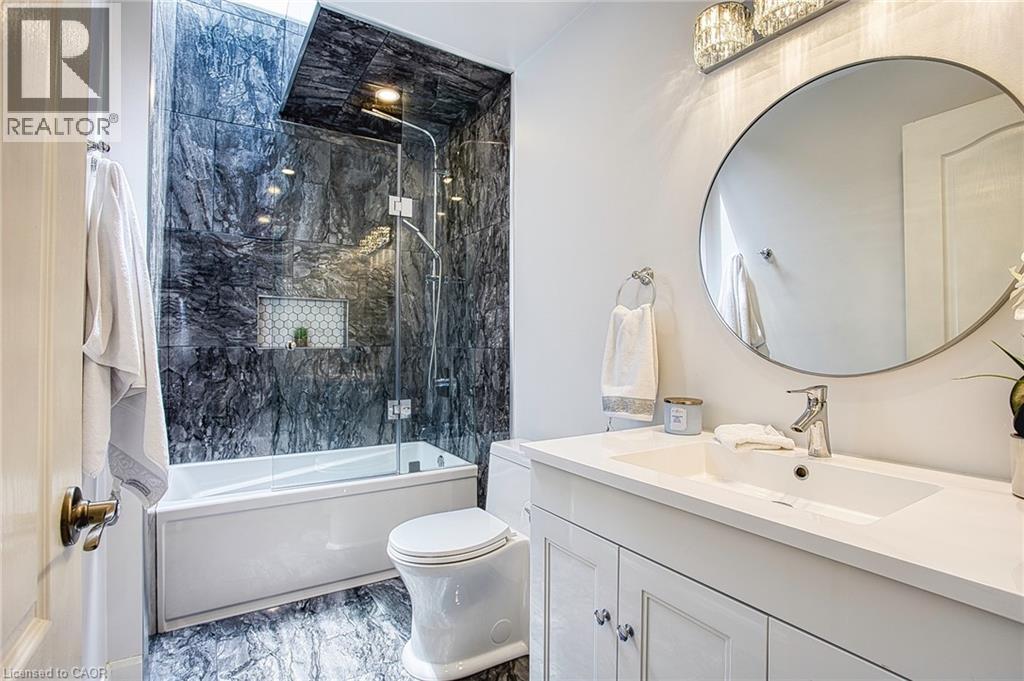 3263 GUYATT Road - 36