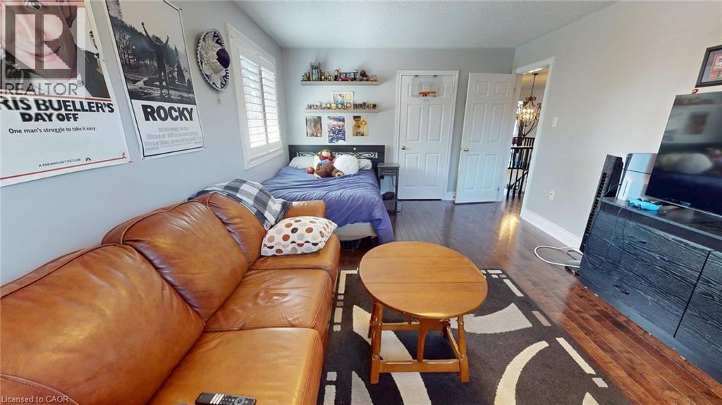 39 FALCON Court - 15