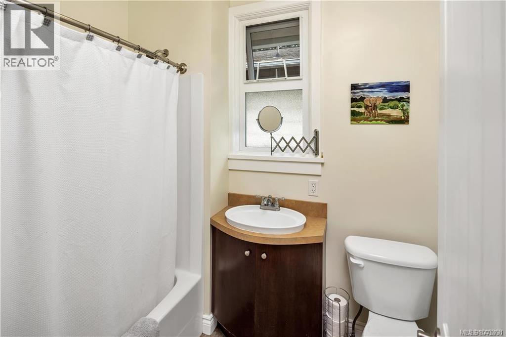 1321 Finlayson St - 12