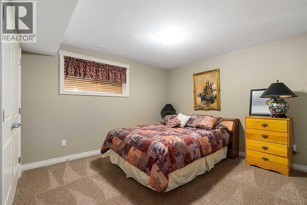 24 Vermont Close - 28
