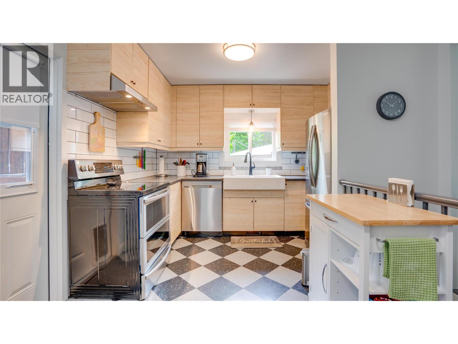 4601 17 Street - Image 7