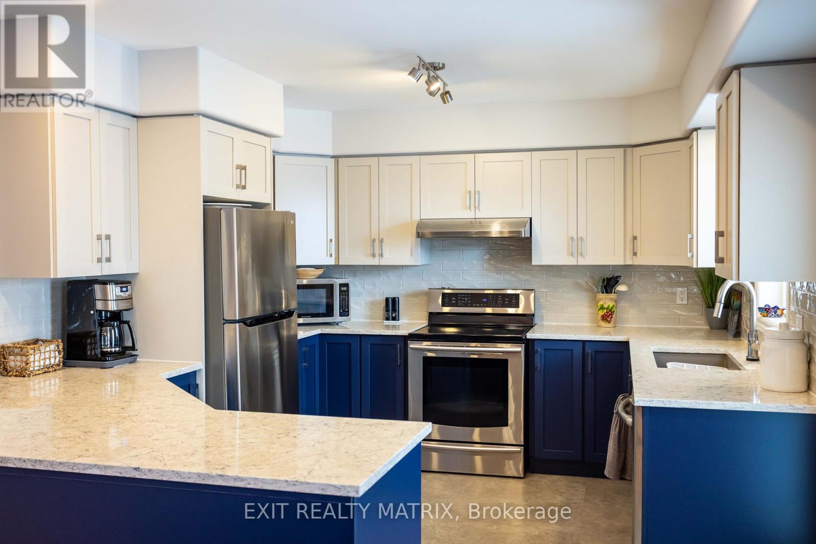 106 LACHAINE STREET - 17